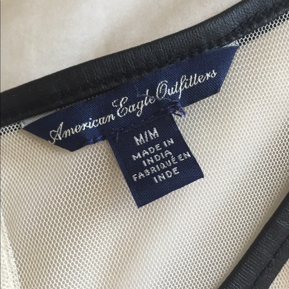 Lacy cream colored top - Picture 3 of 3